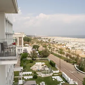 https://hotel-caesar-rimini.riccione-hotels.org