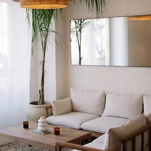 https://taga-suites.catania-hotels.net